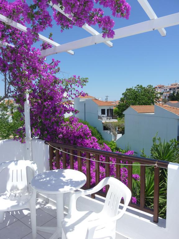 Golden Sun Otel Kokkari Oda fotoğraf